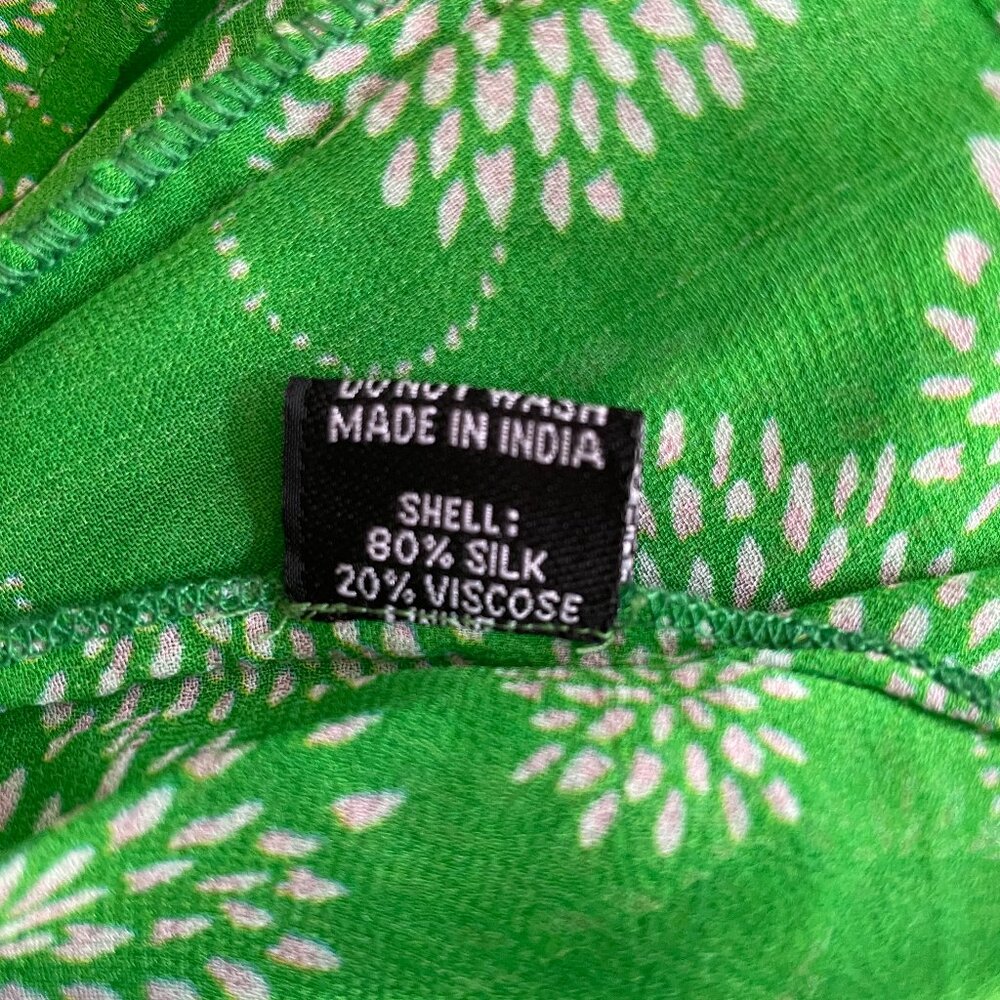 Size Large Karina Grimaldi silk blend blouse. - Picture 5 of 9